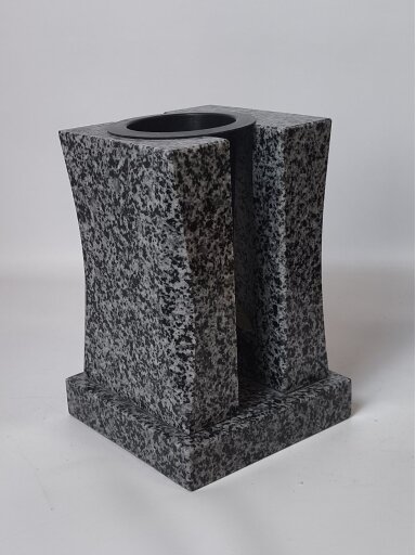 Granitinė vaza (H-23, Ø-16) Granitinė vaza (H-23, Ø-16)