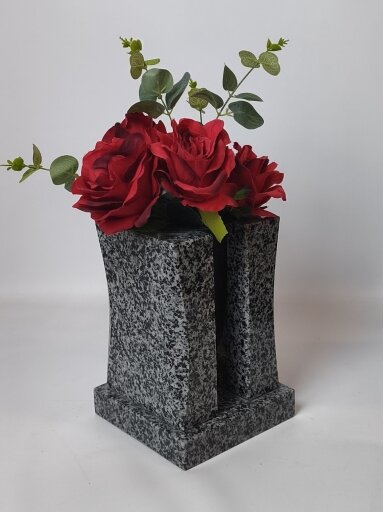 Granitinė vaza (H-23, Ø-16) Granitinė vaza (H-23, Ø-16)